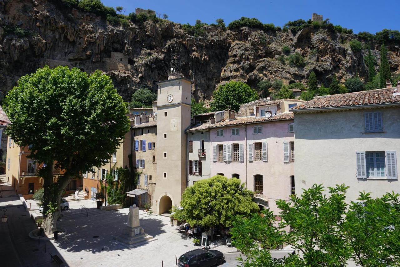 La Maison Des Artistes Apartment Cotignac Ngoại thất bức ảnh